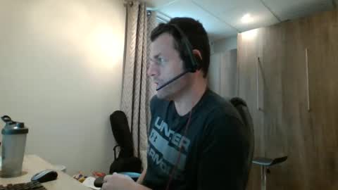 hurley7890 online show from 10/30/25, 01:56