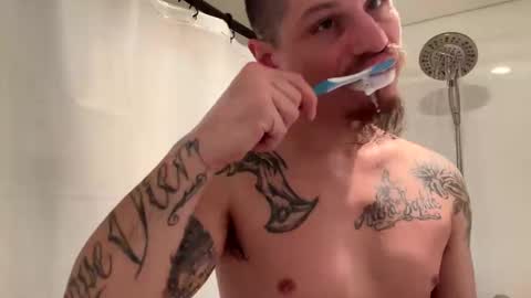 husbandandwife2011 online show from 02/21/25, 07:21