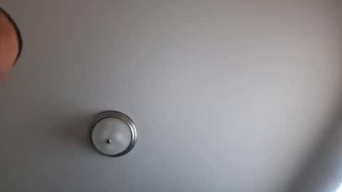 Snapshot of huskeynuts chatting on 11/20/25, 01:55 huskeynuts online show from 11/20/25, 01:55