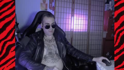 Snapshot of hypnosexray chatting on 01/16/25, 02:41 Mistress Magenta online show from 01/16/25, 02:41