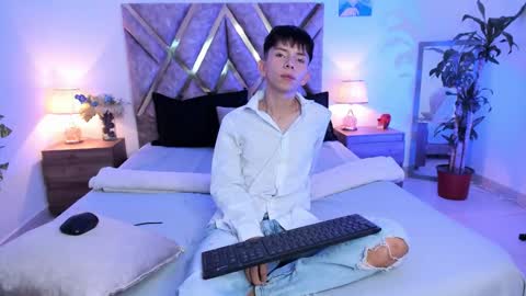 Snapshot of hyunjin_sun chatting on 10/12/25, 04:28 Son Hyunjin online show from 10/12/25, 04:28