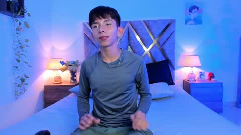 Snapshot of hyunjin_sun chatting on 10/21/25, 08:42 Son Hyunjin online show from 10/21/25, 08:42