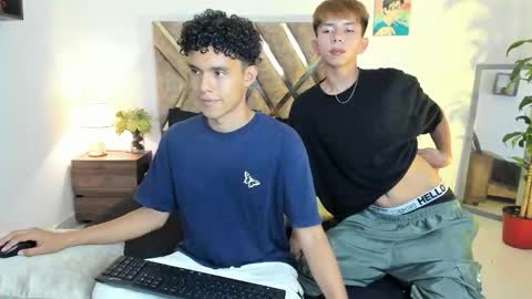 Snapshot of hyunjin_sun chatting on 11/28/25, 07:49 Son Hyunjin online show from 11/28/25, 07:49