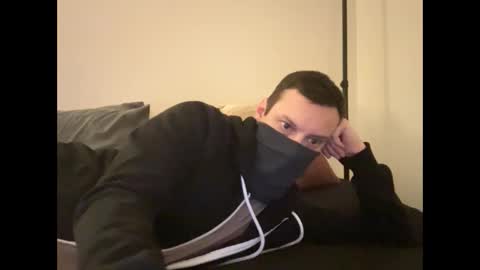 Snapshot of i_o_ro chatting on 12/17/24, 04:01 i o ro online show from 12/17/24, 04:01