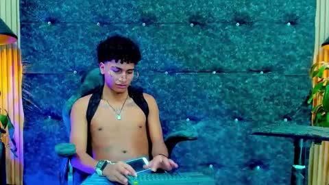 iaan_dalton_ online show from 10/23/25, 12:21