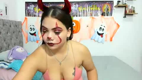 iam_mai online show from 10/31/25, 10:00