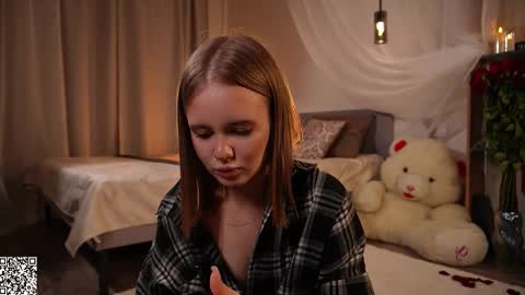 Snapshot of iamclaire_ chatting on 11/15/25, 04:36 Claire online show from 11/15/25, 04:36