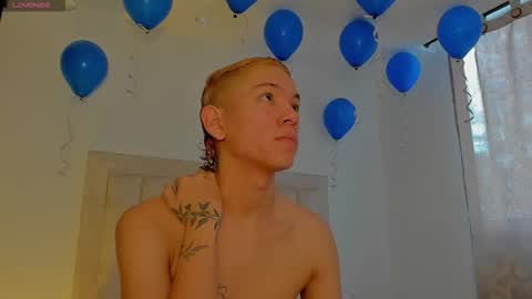 Snapshot of iamjulian_ chatting on 10/16/25, 07:26 Juliiiiian online show from 10/16/25, 07:26