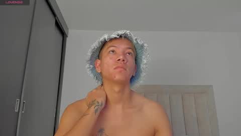 Snapshot of iamjulian_ chatting on 10/25/25, 11:40 Juliiiiian online show from 10/25/25, 11:40