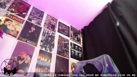 Snapshot of iammari_ chatting on 12/10/24, 05:17 Mari online show from 12/10/24, 05:17