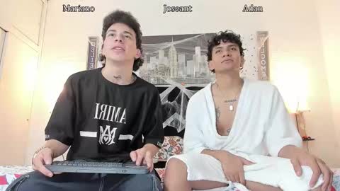 Mariano online show from 10/31/25, 04:02