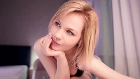 Snapshot of iamninamint chatting on 01/18/25, 05:59 Nina online show from 01/18/25, 05:59
