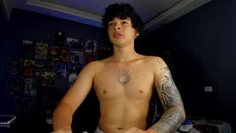 Snapshot of ian_versace chatting on 09/10/25, 03:28 Andres online show from 09/10/25, 03:28