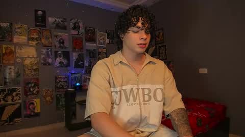 Snapshot of ian_versace chatting on 11/10/25, 06:18 Andres online show from 11/10/25, 06:18