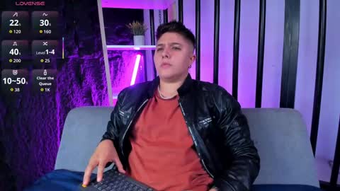 ian online show from 10/18/25, 09:37