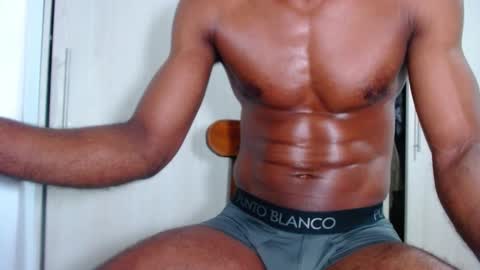 Snapshot of ianrashatxxx chatting on 02/10/25, 01:03 Ian Rashad online show from 02/10/25, 01:03