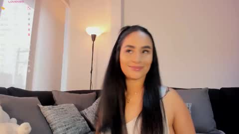 I A R A   online show from 11/24/25, 03:12