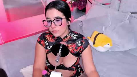 Snapshot of ibbiebennett chatting on 10/15/25, 04:12 Ibbie Bennett online show from 10/15/25, 04:12