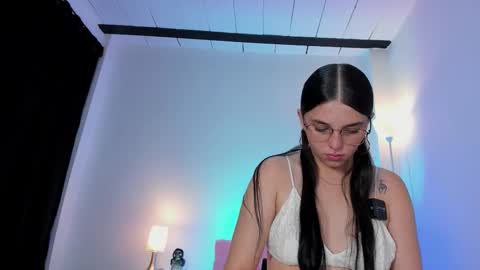 ice online show from 10/22/25, 10:04