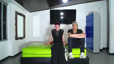 THOMAS AND DAMIAND online show from 11/12/25, 01:00