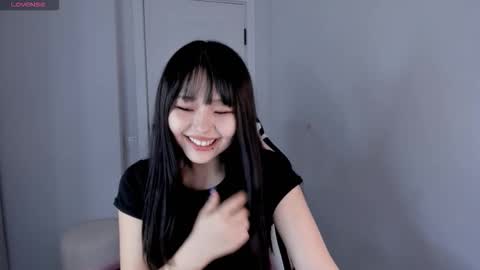 Hitomi   online show from 10/21/25, 08:42