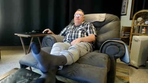 Christopher online show from 10/16/25, 01:06