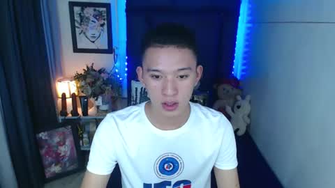 Snapshot of iconicmateo chatting on 12/15/24, 03:20 Mateo online show from 12/15/24, 03:20