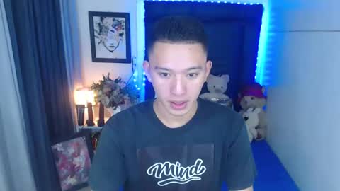 Snapshot of iconicmateo chatting on 12/25/24, 07:24 Mateo online show from 12/25/24, 07:24