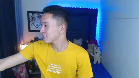 Snapshot of iconicmateo chatting on 12/30/24, 06:42 Mateo online show from 12/30/24, 06:42