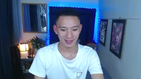 Snapshot of iconicmateo chatting on 01/15/25, 06:40 Mateo online show from 01/15/25, 06:40