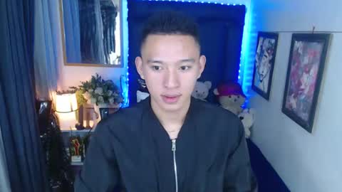 Snapshot of iconicmateo chatting on 01/19/25, 08:30 Mateo online show from 01/19/25, 08:30