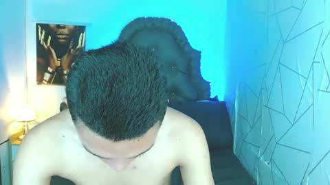 Snapshot of iconicmateo chatting on 02/19/25, 05:05 Mateo online show from 02/19/25, 05:05