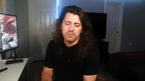 Snapshot of icy_ivy chatting on 01/25/25, 11:44 Ivan online show from 01/25/25, 11:44