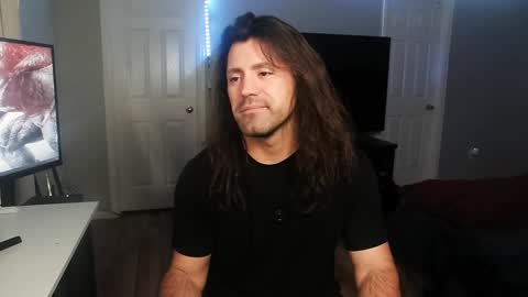 Snapshot of icy_ivy chatting on 01/25/25, 02:47 Ivan online show from 01/25/25, 02:47
