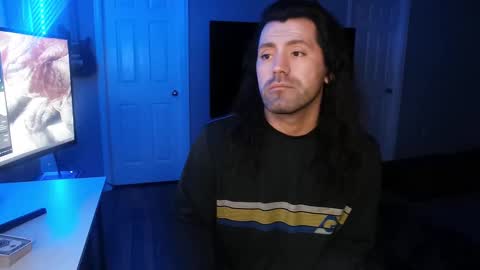 Snapshot of icy_ivy chatting on 02/18/25, 12:59 Ivan online show from 02/18/25, 12:59