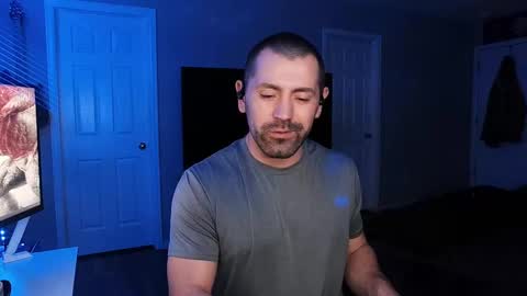 Snapshot of icy_ivy chatting on 02/25/25, 03:20 Ivan online show from 02/25/25, 03:20