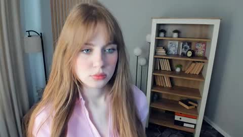 Snapshot of icyhoneybite chatting on 09/16/25, 09:10 Jane online show from 09/16/25, 09:10