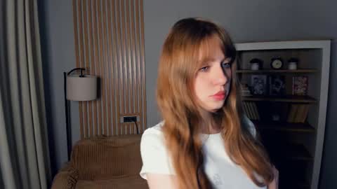 Snapshot of icyhoneybite chatting on 10/13/25, 09:20 Jane online show from 10/13/25, 09:20