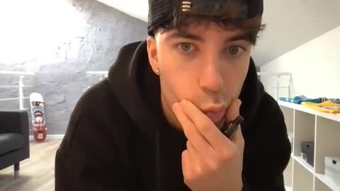 icyninesix online show from 12/31/24, 10:58