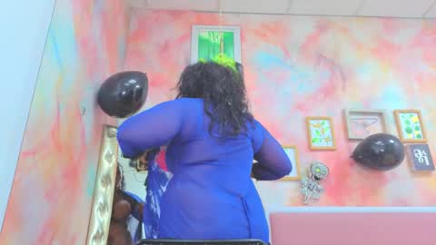 Snapshot of idiris_big chatting on 10/22/25, 12:27 Idiris online show from 10/22/25, 12:27