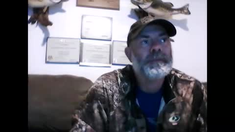 idkwhyidothis348732 online show from 12/09/24, 12:30