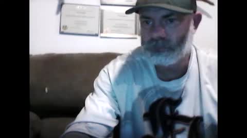 idkwhyidothis348732 online show from 02/01/25, 12:58