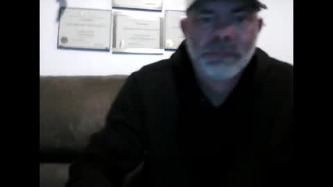 idkwhyidothis348732 online show from 02/19/25, 12:00