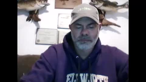 idkwhyidothis348732 online show from 02/21/25, 11:44