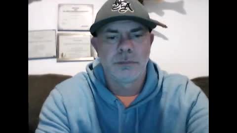 idkwhyidothis348732 online show from 03/05/25, 12:59