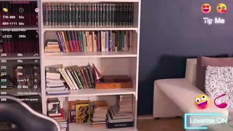 Little Flower online show from 10/11/25, 05:22