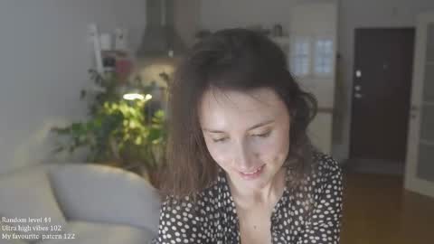 Snapshot of ifyouleave chatting on 09/15/25, 11:10 Belle online show from 09/15/25, 11:10