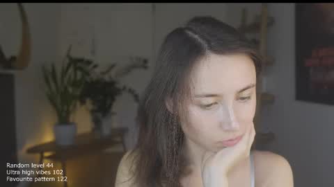 Snapshot of ifyouleave chatting on 10/28/25, 11:58 Belle online show from 10/28/25, 11:58