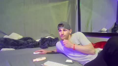 Amiri Roue online show from 01/11/25, 01:53