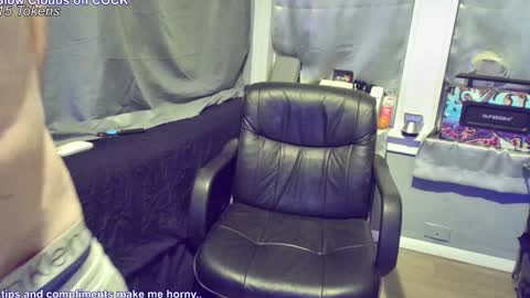 Amiri Roue online show from 01/14/25, 09:02